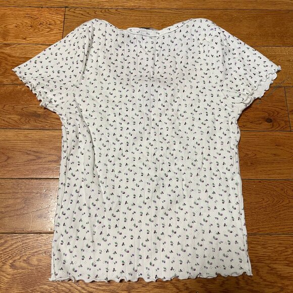 EUC Brandy Melville Zelly White Floral Button-Up Top T-shirt - Picture 2 of 2